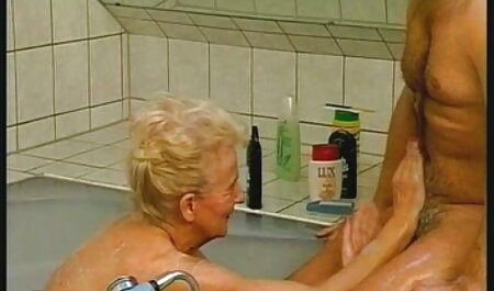 - Compilation film x de lesbienne d'aigle blonde de 18 ans